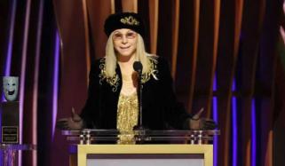 Barbra Streisand receives SAG Life Achievement Award from Jennifer Aniston, Bradley Cooper