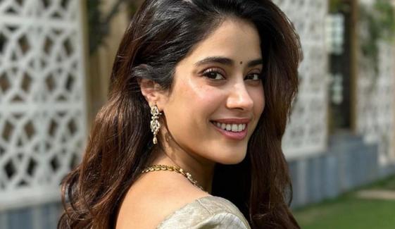 Janhvi Kapoor debuts as stand-up comedian
