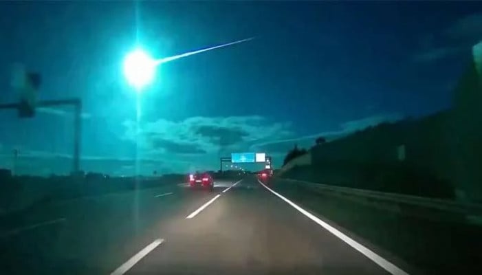 Bright meteorite lights up night sky across Portugal and Spain: Watch