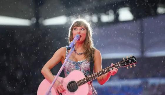 Taylor Swift gives electrifying performance in heavy rain during Hamburg show