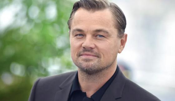 Leonardo DiCaprio bitten on BUM by naughty jellyfish