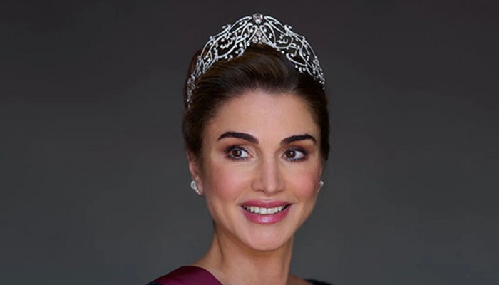 Queen Rania of Jordan shares her first portrait after becoming grandmother