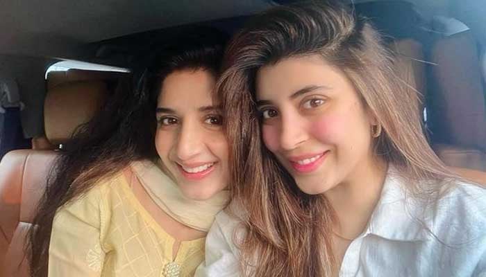 Mawra Hocane, Urwa Hocane ‘Sundaying around’ in Lahore