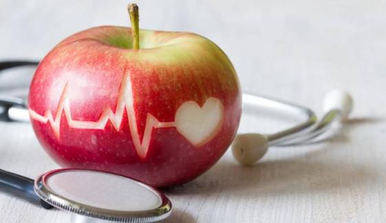 Does ‘an apple a day keeps the doctor away’ hold any truth or just a myth?