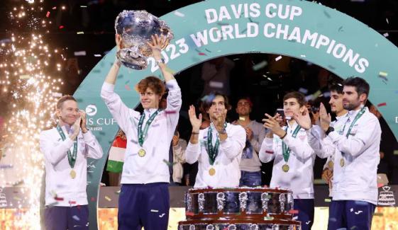 Jannik Sinner leads Italy to second consecutive Davis Cup title