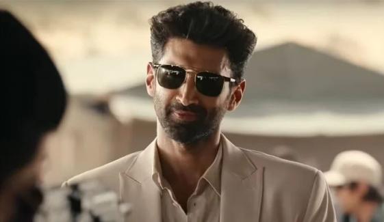 Aditya Roy Kapoor jets off to New York for Emmy Awards 2024