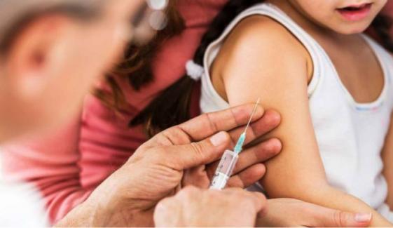 US health officials sound alarm over declining flu vaccination rates in kids