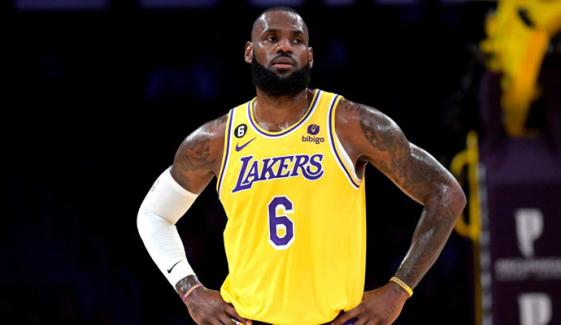 LeBron James makes history with new NBA record in L.A Lakers’ win