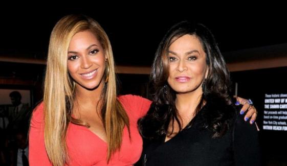 Beyoncé’s mom Tina hits back at online haters after Christmas performance