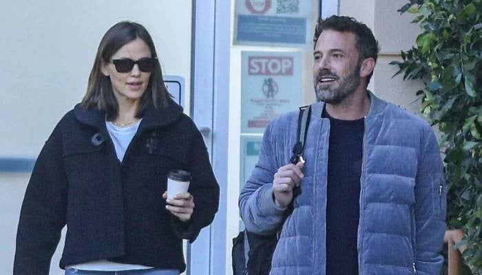 Ben Affleck moves in with Jennifer Garner as he evacuates LA home amid ...