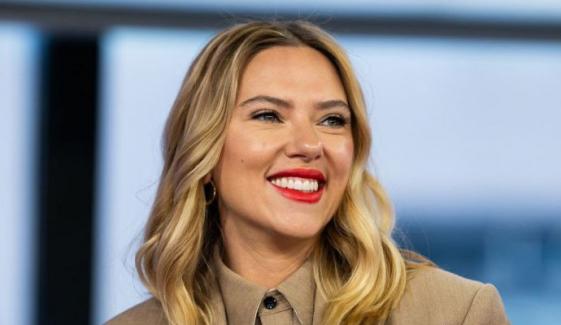 Scarlett Johansson teaches daughter Rose early dating advice 