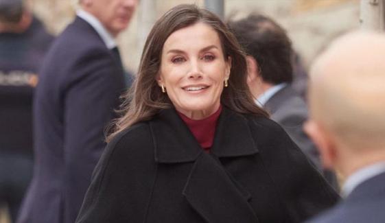 Queen Letizia of Spain exudes glamour in maroon at Tudela Film Festival