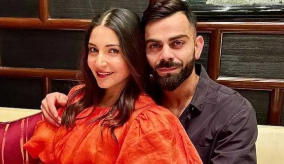 Anushka Sharma celebrates Virat Kohli after India beat Pakistan 