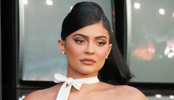 Kylie Jenner makes heartfelt gesture for late family glam member 