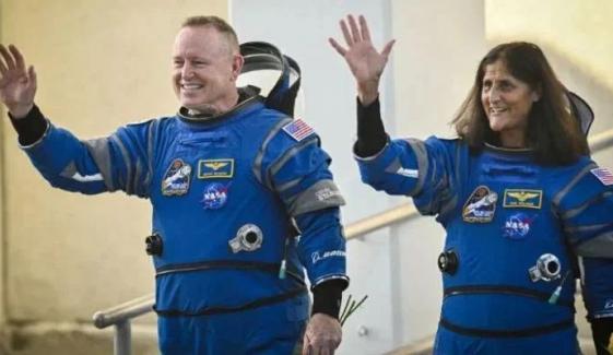 SpaceX delays astronauts flight to retrieve stranded astronauts 