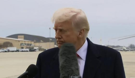 Trump gives reporter 'death stare' after microphone hits his face: Watch