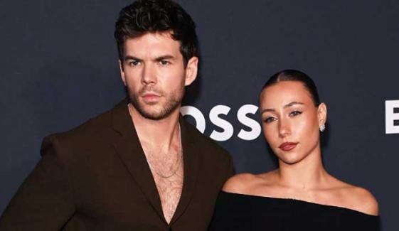 Luke Newton secretly shares sizzling photo with girlfriend Antonia Roumelioti