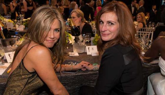 Jennifer Aniston offers condolences to Julia Roberts after devastating family loss