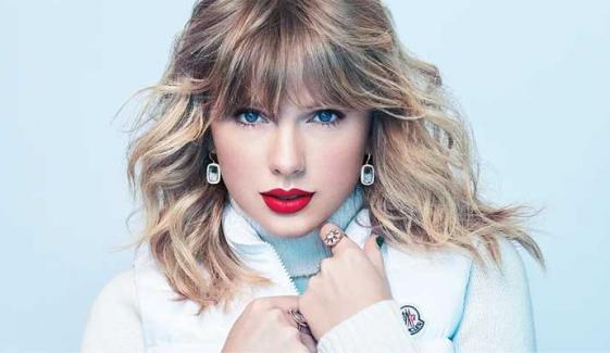 Taylor Swift makes surprise return to social media after long hiatus