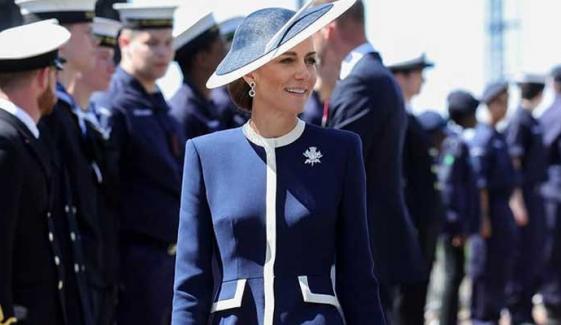 Princess Kate once again proves her influence on fashion world