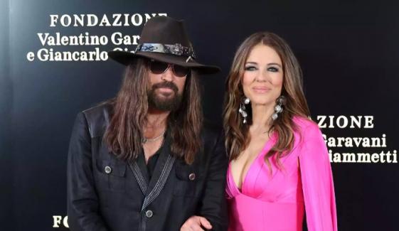 Billy Ray Cyrus gushes over Elizabeth Hurley in new BTS moment