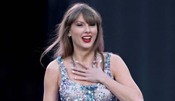 How much Taylor Swift paid to purchase her master recordings? Find out