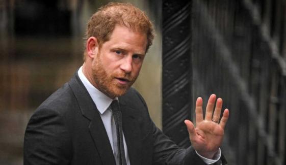 Prince Harry draws explosive reaction after plans to ditch surname exposed