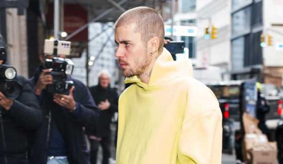 Justin Bieber confronts paparazzi in heated 11-minute showdown: 'Leave me’