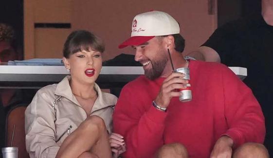 Taylor Swift visits hospital after NHL date with Travis Kelce