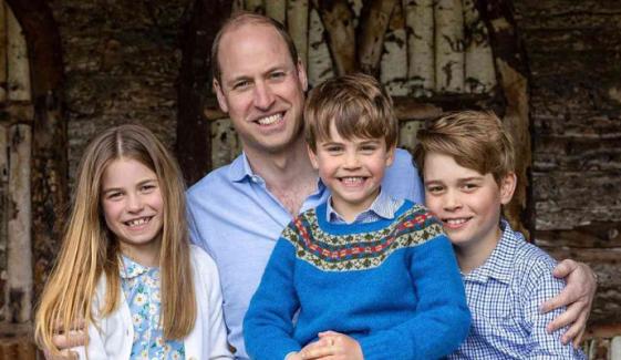 Kensington Palace treats fans with unseen snaps of Prince William and children