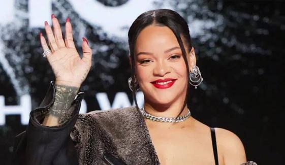 Rihanna delivers emotional speech at Nickelodeon Kids’ Choice Awards