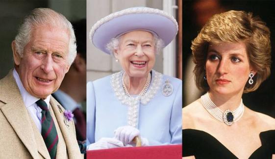 Queen Elizabeth’s shocking confession about Charles, Diana revealed