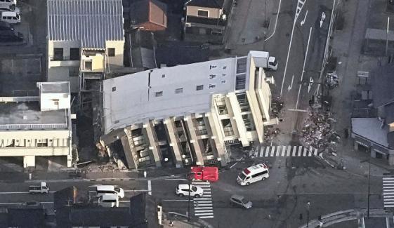 Japan earthquakes: Residents evacuate after over 1,000 tremors