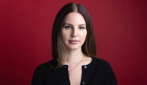 Lana Del Rey touched by sweet fan tribute after London performance