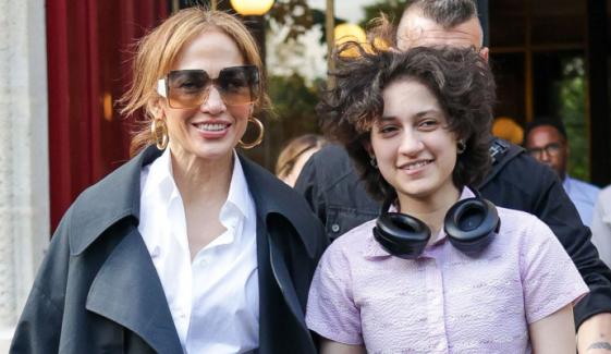 Jennifer Lopez rocks low-key chic look during shopping spree with daughter Emme