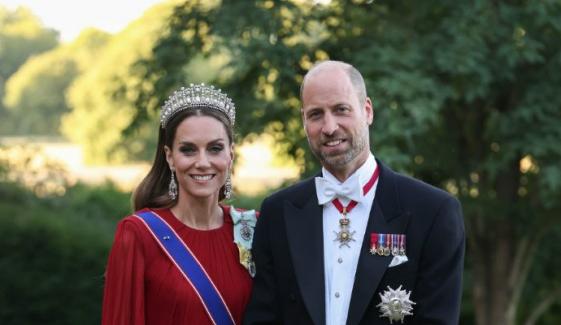 Kate Middleton pays homage to Princess Diana in red gown at state banquet