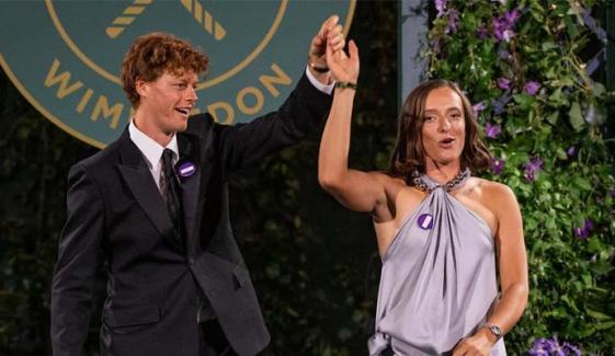Jannik Sinner, Iga Swiatek steal show with adorable dance at Champions dinner