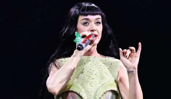 Katy Perry gets real with fans over emotional song request amid her breakup
