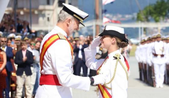 Princess Leonor salutes King Felipe during emotional reunion