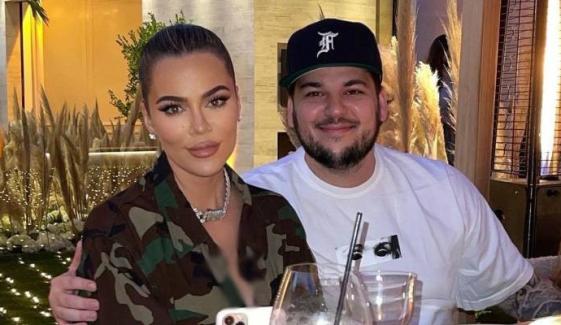  Khloé Kardashian invites Rob Kardashian on her podcast for first time