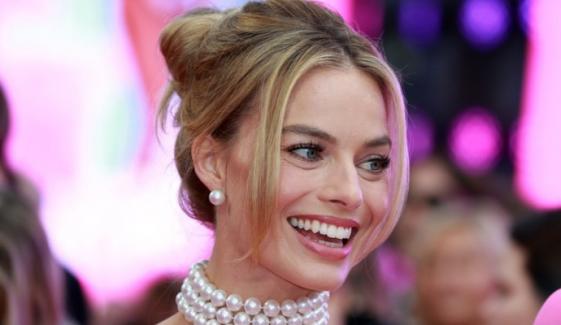 Margot Robbie’s ‘no makeup’ look comes with jaw-dropping price tag