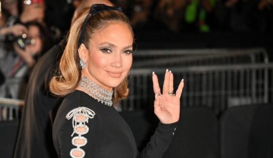 Jennifer Lopez releases new song amid record label split rumors 