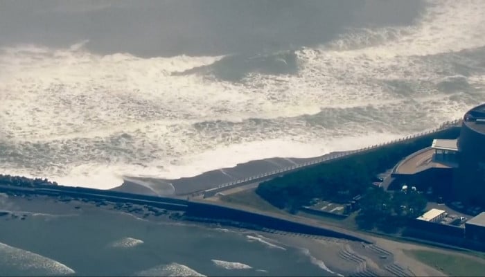 Video of tsunami wave 2025