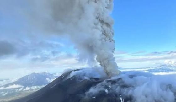 Russia Krasheninnikov volcano blasts off for first time in 600-year: Watch