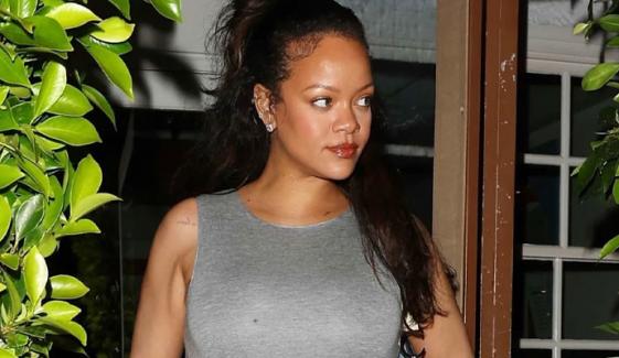 Rihanna redefines maternity style in chic sweatshirt look at Giorgio Baldi