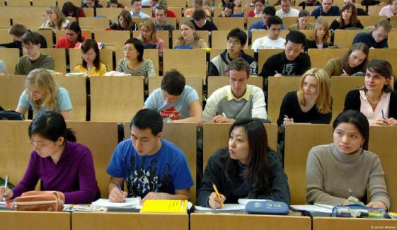 Chinese students at UK universities forced to spy on classmates, report 