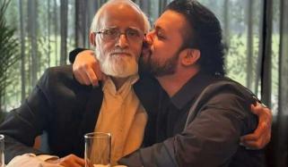 Atif Aslam's father Muhammad Aslam passes away, singer pays emotional tribute