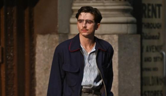Timothée Chalamet stars as ping-pong ace in new 'Marty Supreme' trailer