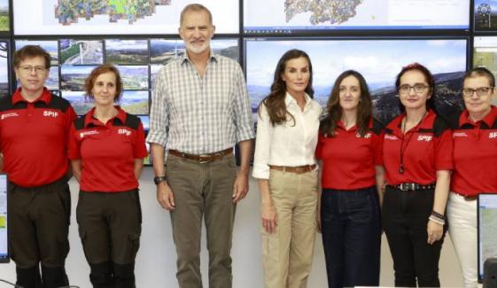 King Felipe, Queen Letizia show solidarity with wildfire victims in Galicia