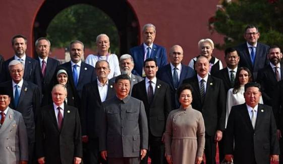 Daniel Andrews sparks outrage for posing with Kim Jong-Un, Putin in China